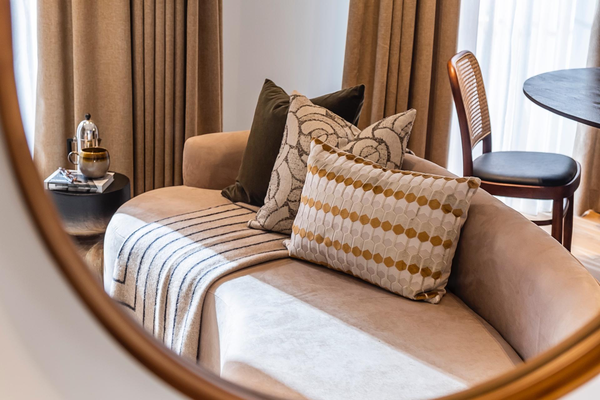 ☆美品☆【L'Appartement】GOOD GRIEF!　34 Plot 34 | Keybridge