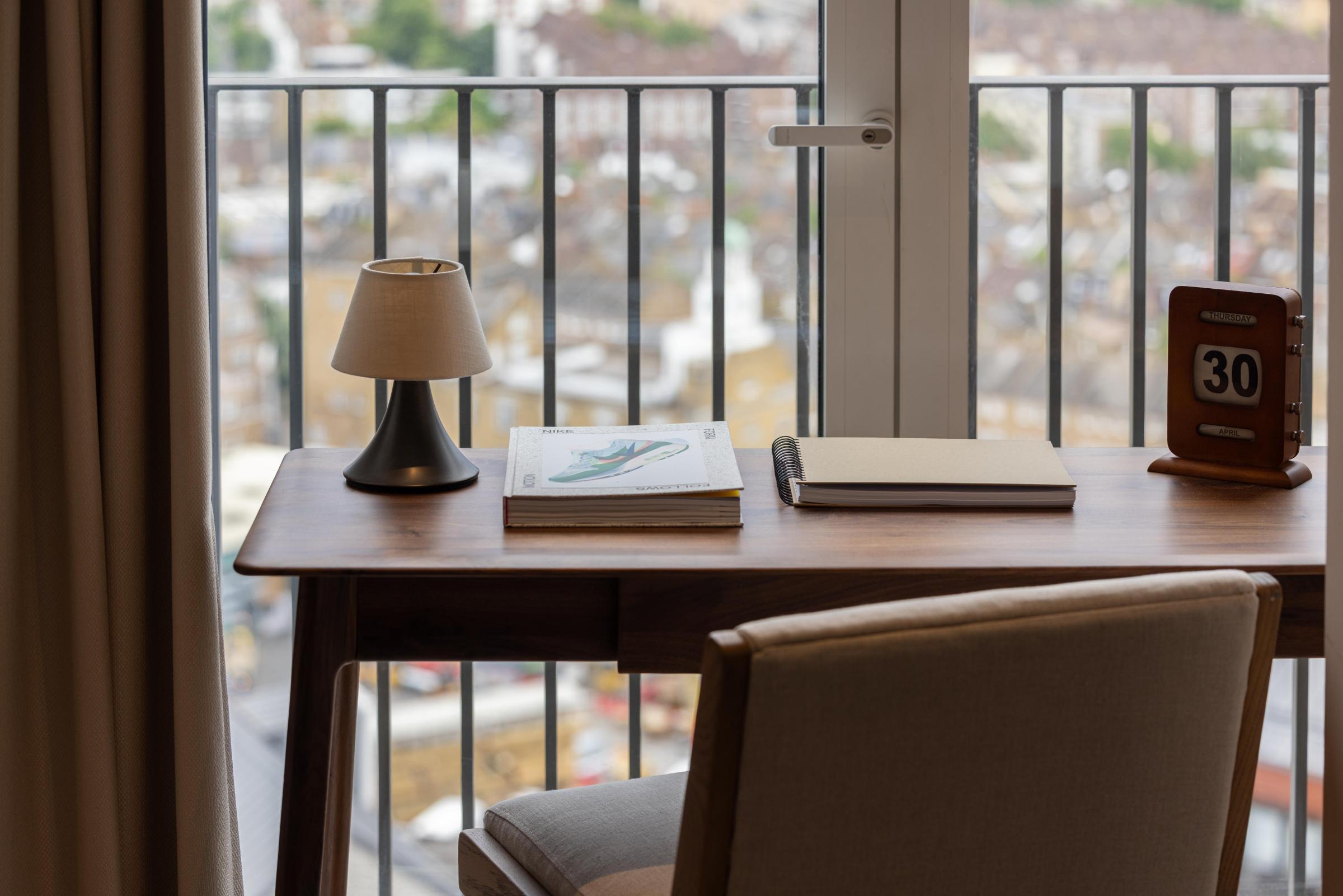 Keybridge office desk