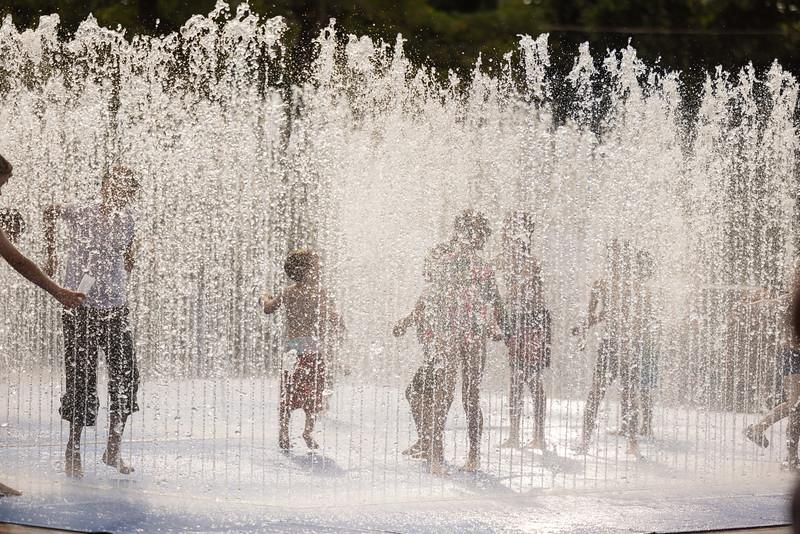 Kids on the Southbank in the fountain