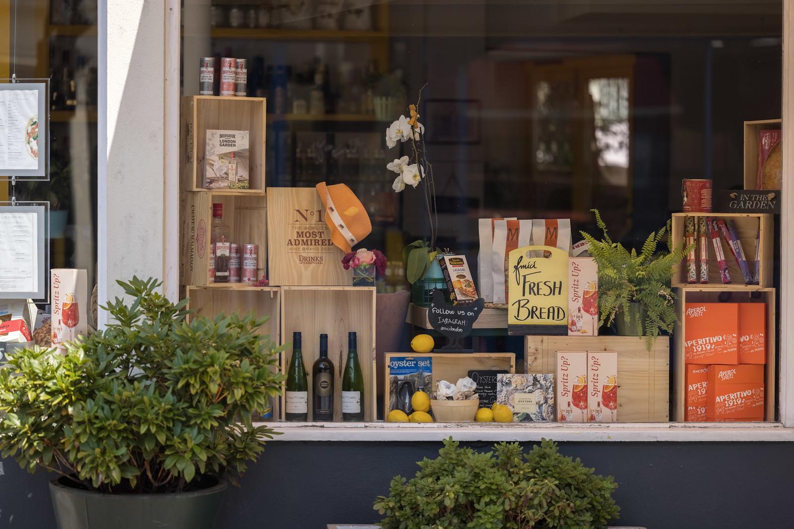 Shop window Kennington