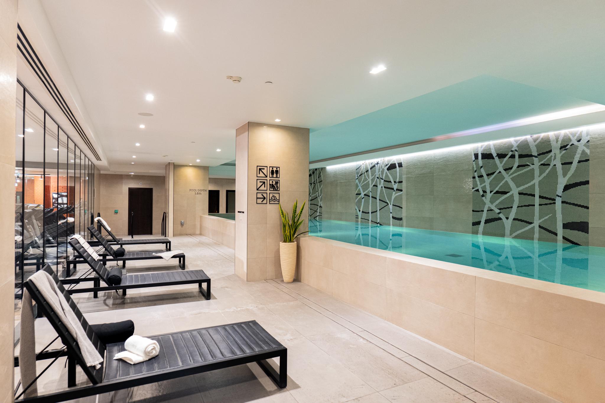 poolside at keybridge