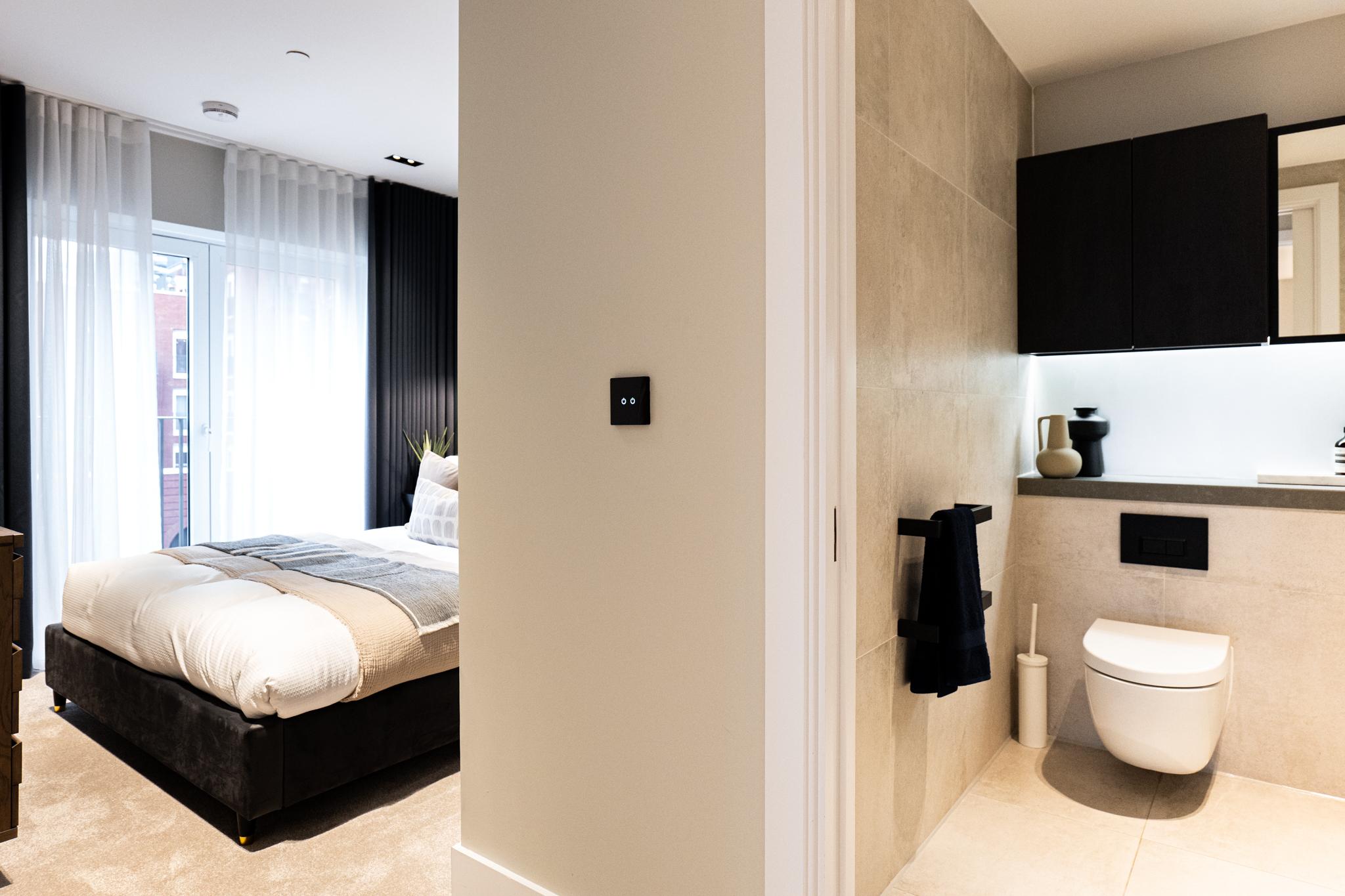 17 Exchange Gardens bed and ensuite